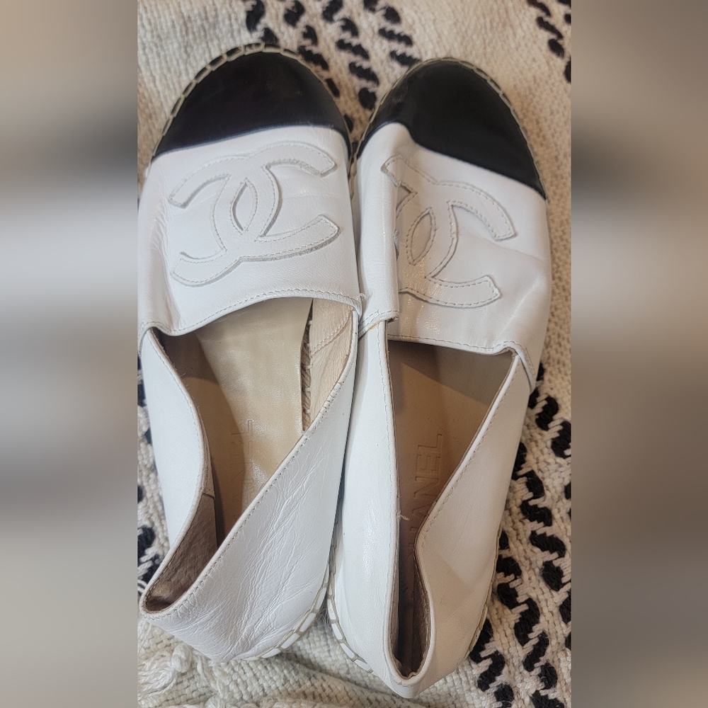 Channel shoe pre-owned